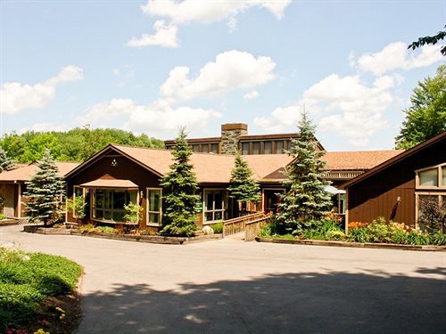 The Biggest Loser Resort Niagara Java Center Exterior photo